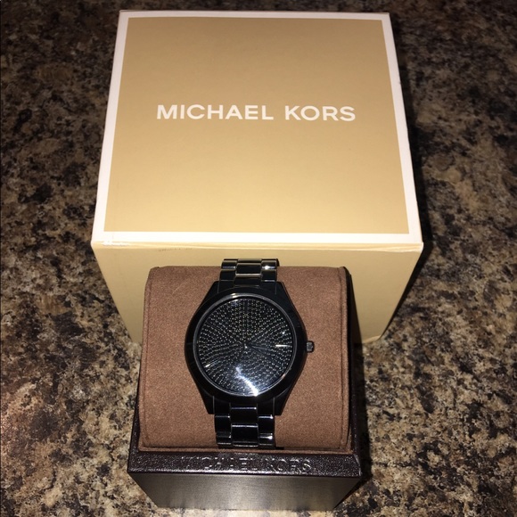 mk3449 watch